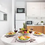 8d. Modern Flat In Americas